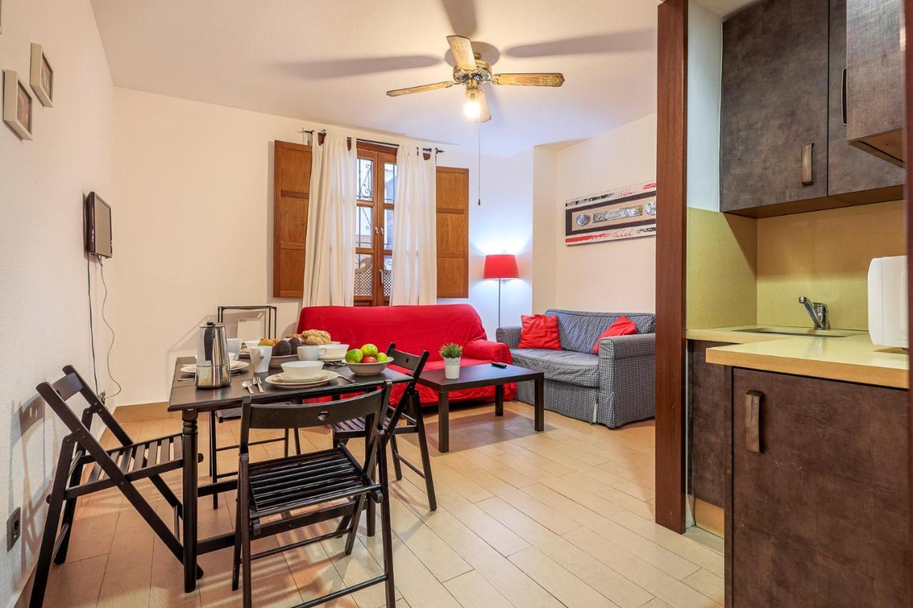 Apartamento Susona - Oasis de paz en barrio Santa Cruz Sevilla Exterior foto